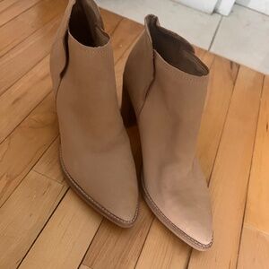 Dolce Vita Shoes | Dolce Vita Spade Bootie In Dune | Color: Tan | Size: 8.5